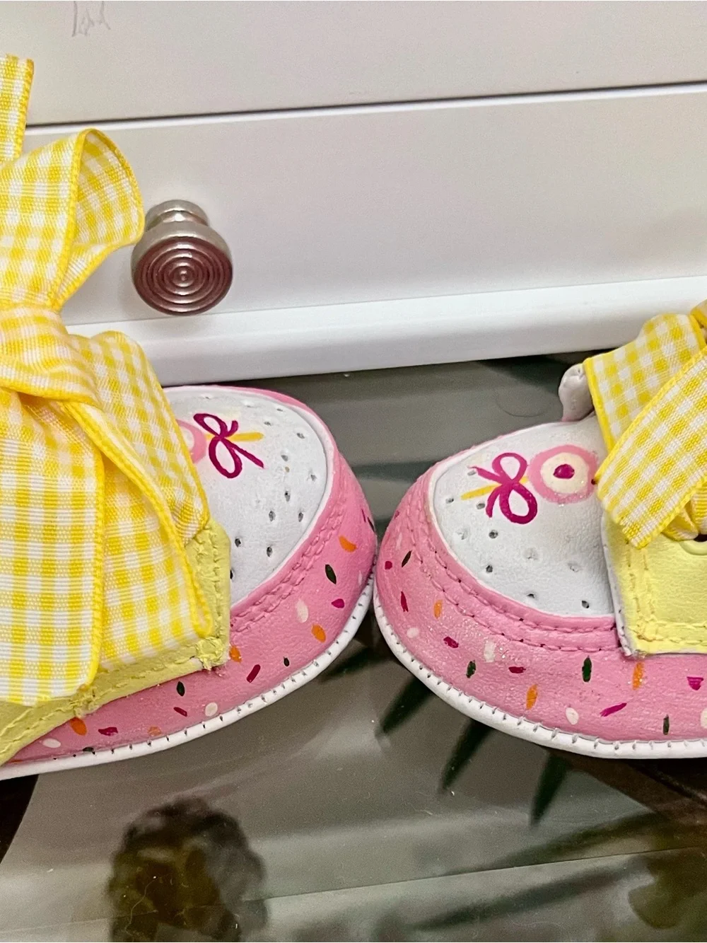 Cynthia Rowley Yellow Gingham Bow Baby Sneakers with Pink Accents